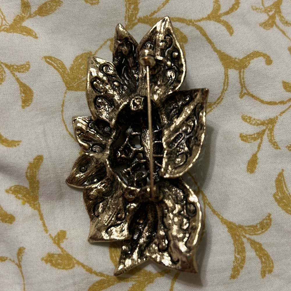 Rhinestone Brooch - Picture 2 of 4